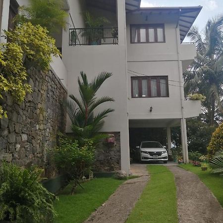Shalom Apartment Peradeniya Luaran gambar