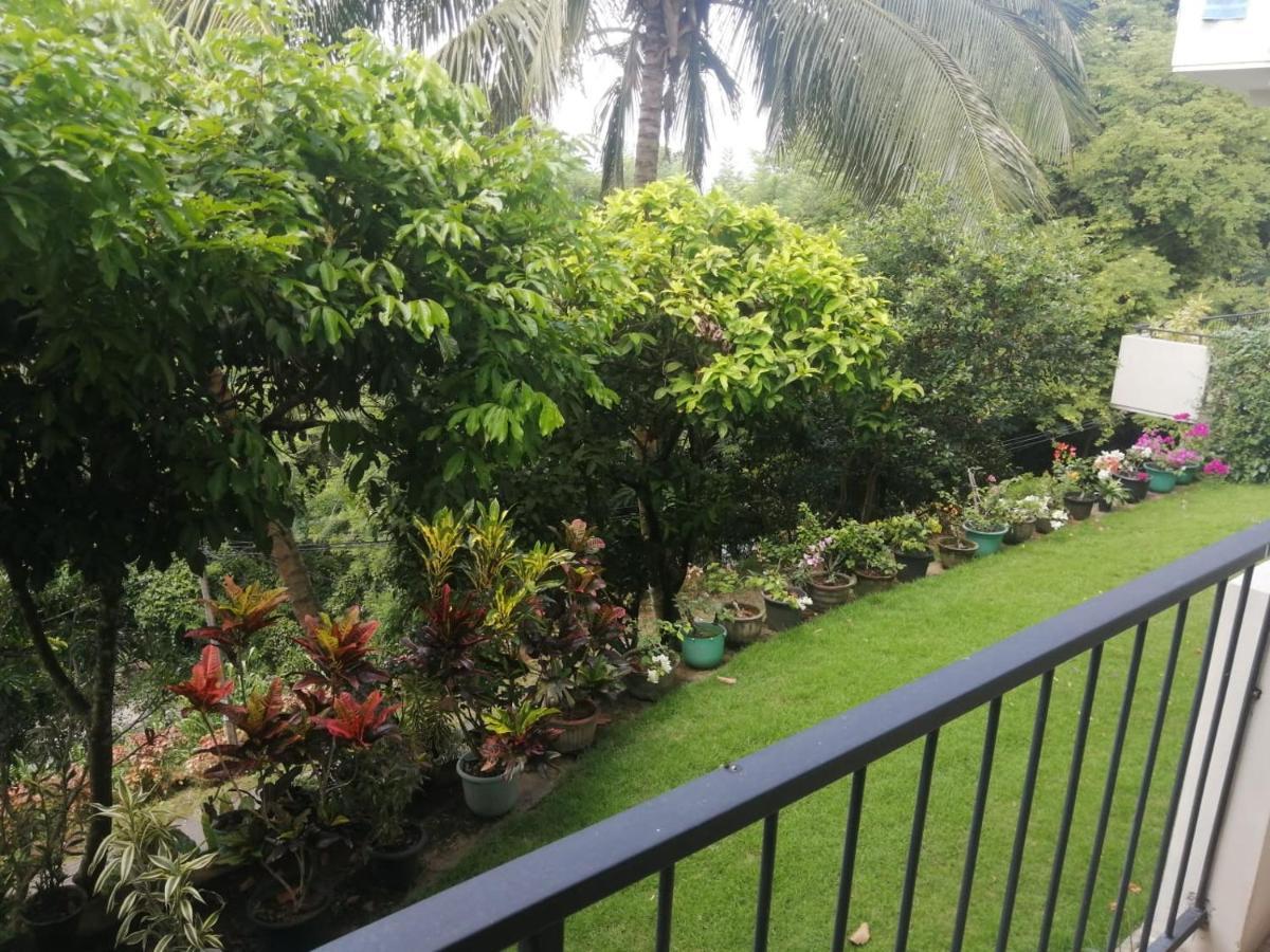 Shalom Apartment Peradeniya Luaran gambar