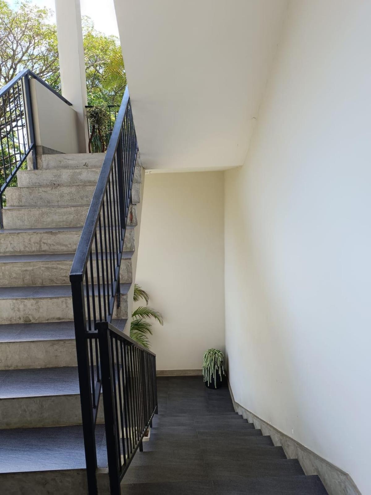 Shalom Apartment Peradeniya Luaran gambar