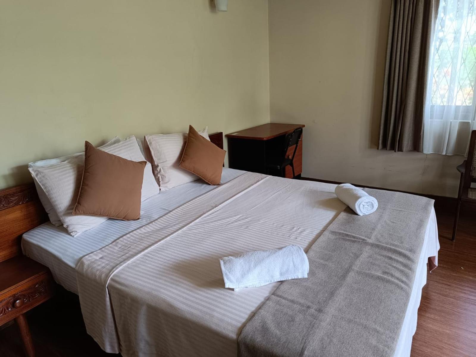 Shalom Apartment Peradeniya Luaran gambar