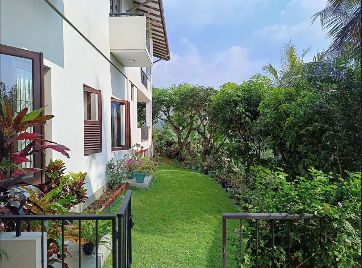 Shalom Apartment Peradeniya Luaran gambar