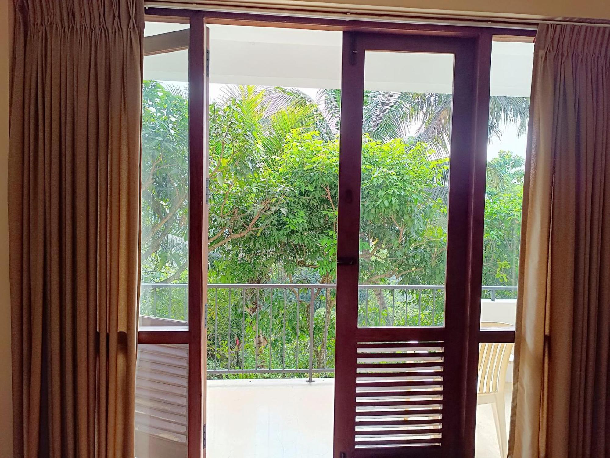 Shalom Apartment Peradeniya Luaran gambar